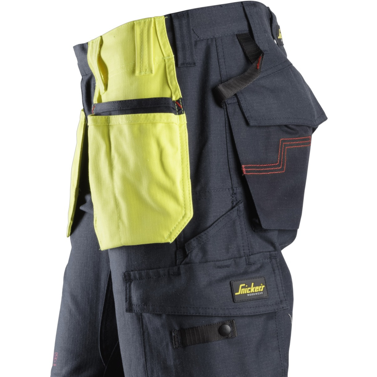 Dołączone kieszenie kaburowe