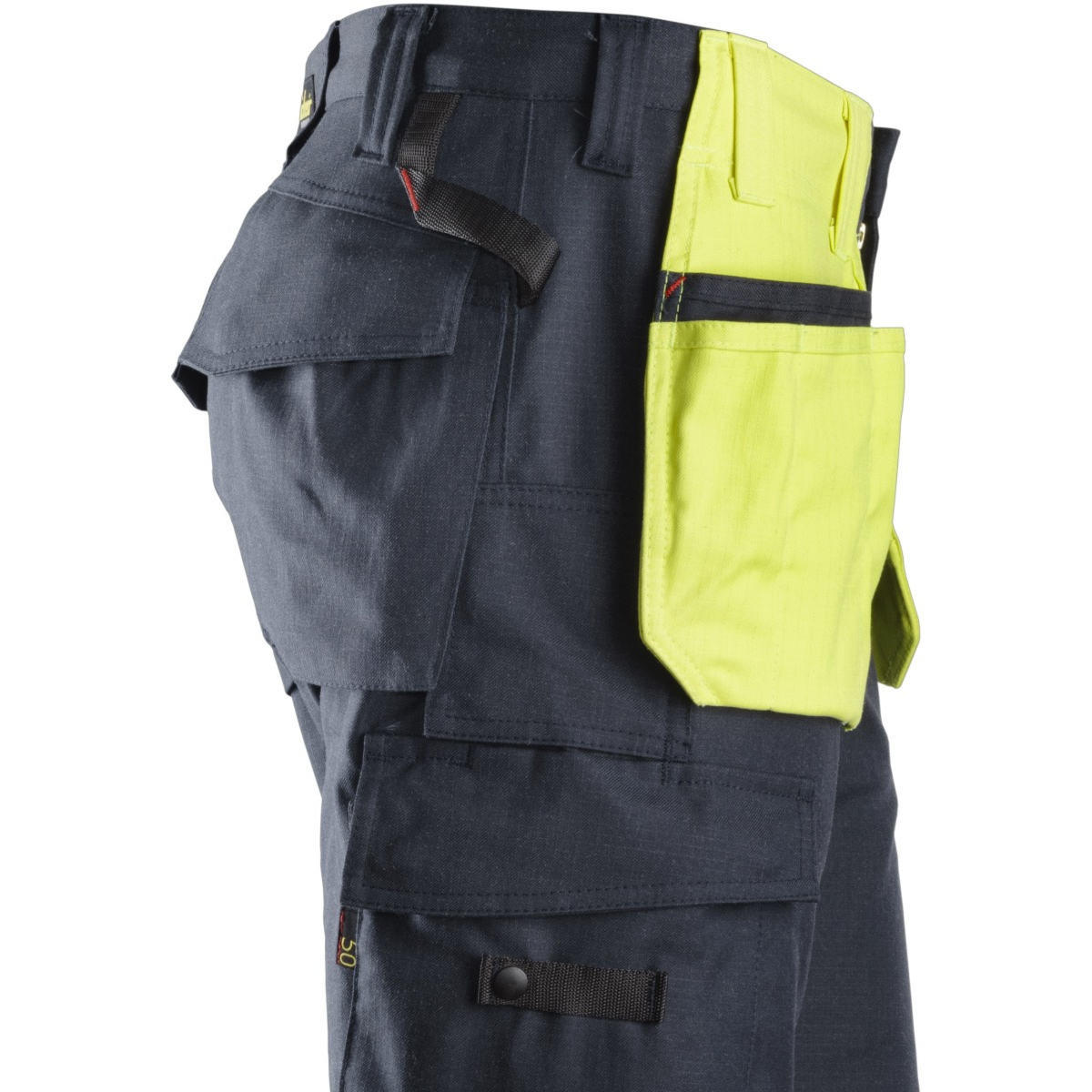 Dołączone kieszenie kaburowe